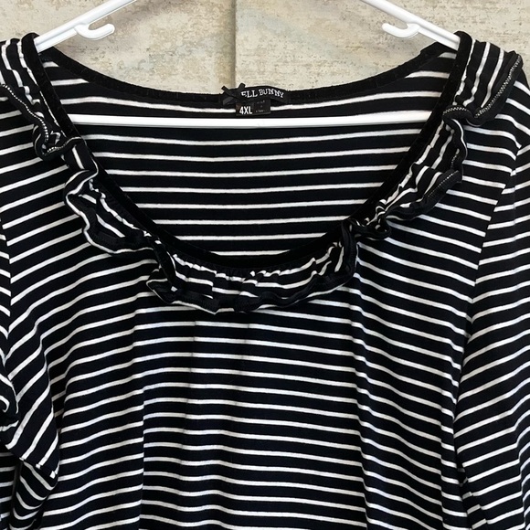 Hell Bunny Women's Striped Shirt Top Ruffled Velvet Neck Black White Stretchy - Picture 2 of 16